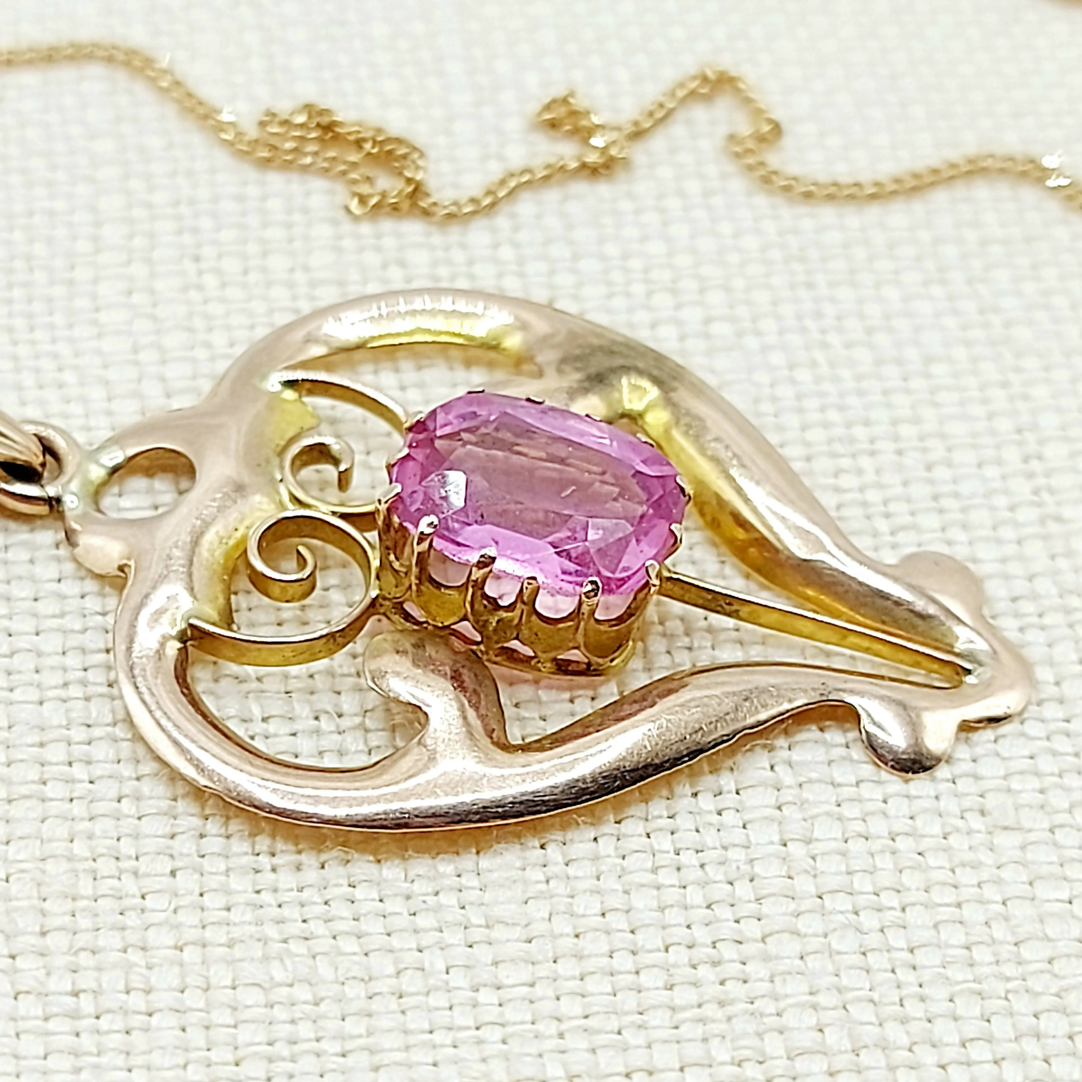 9ct Gold & Pink Tourmaline Pendant & Chain