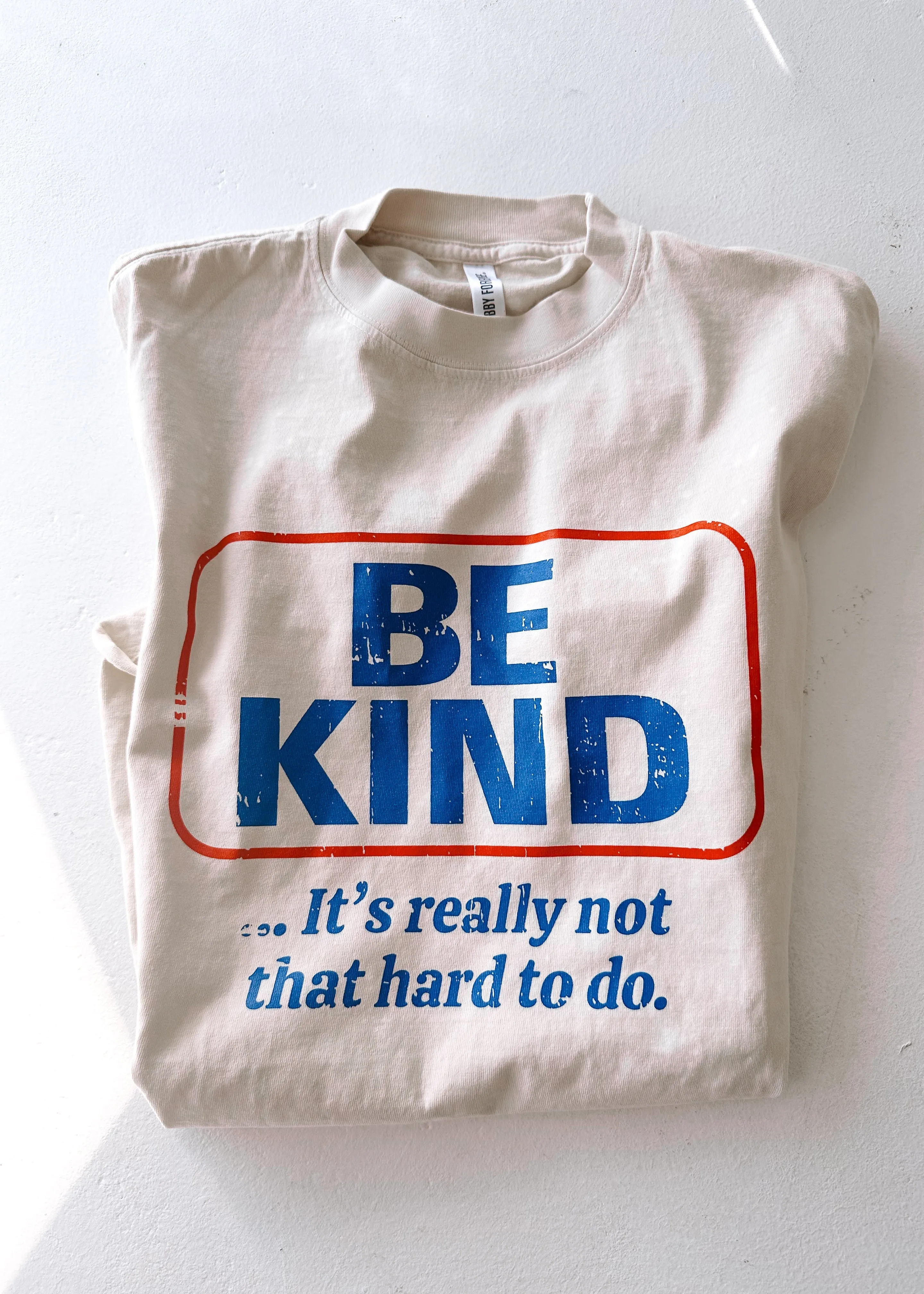 BE KIND (IT'S NOT THAT HARD TO DO) SIDE SLIT TEE