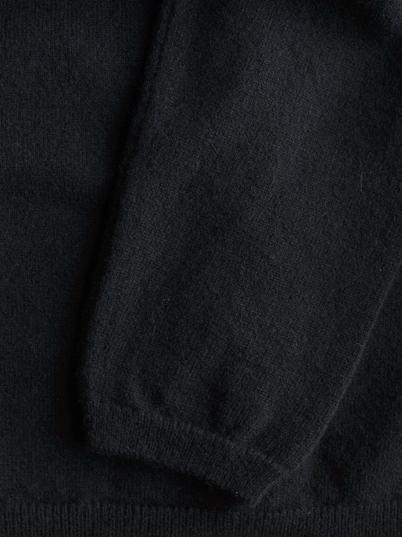 Cambric Cashmere Roll Neck 1 Ply