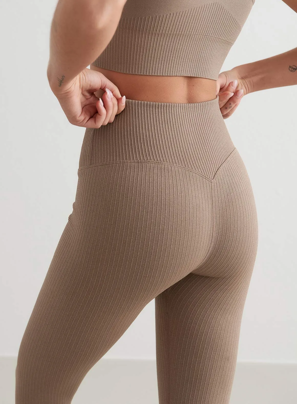 Espresso Ribbed Seamless Tights