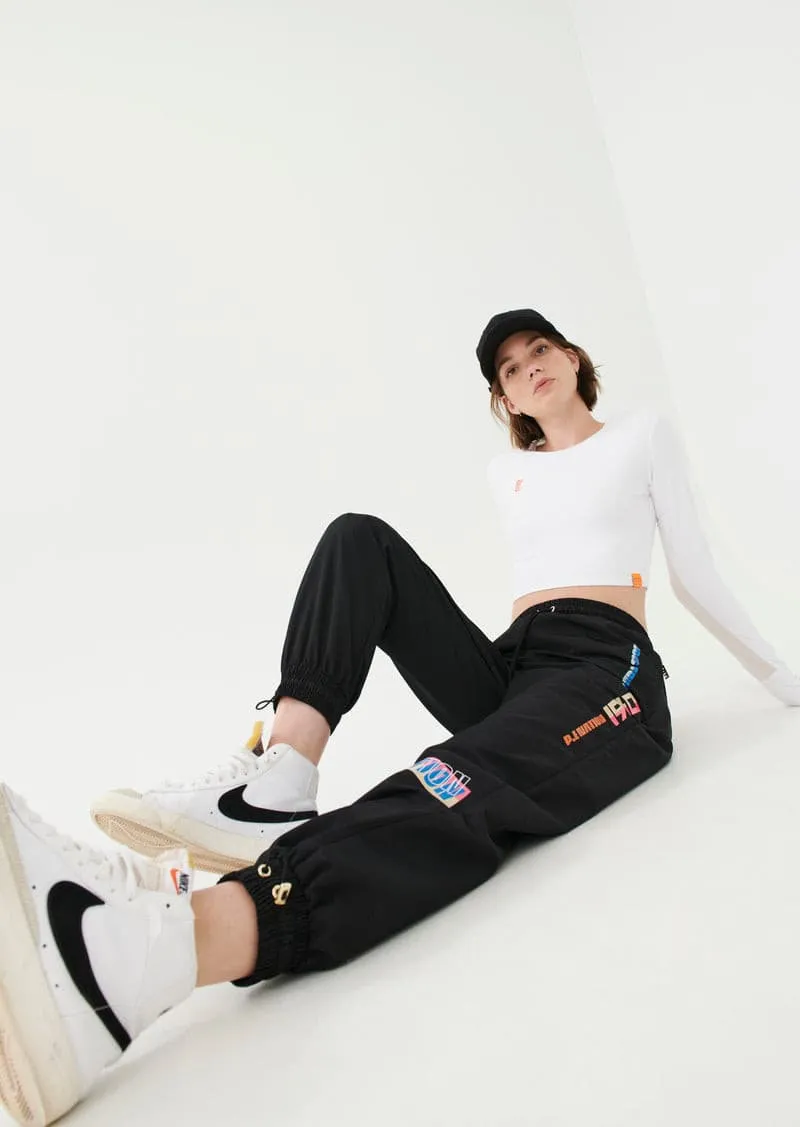 HALF VOLLEY TRACKPANT IN BLACK