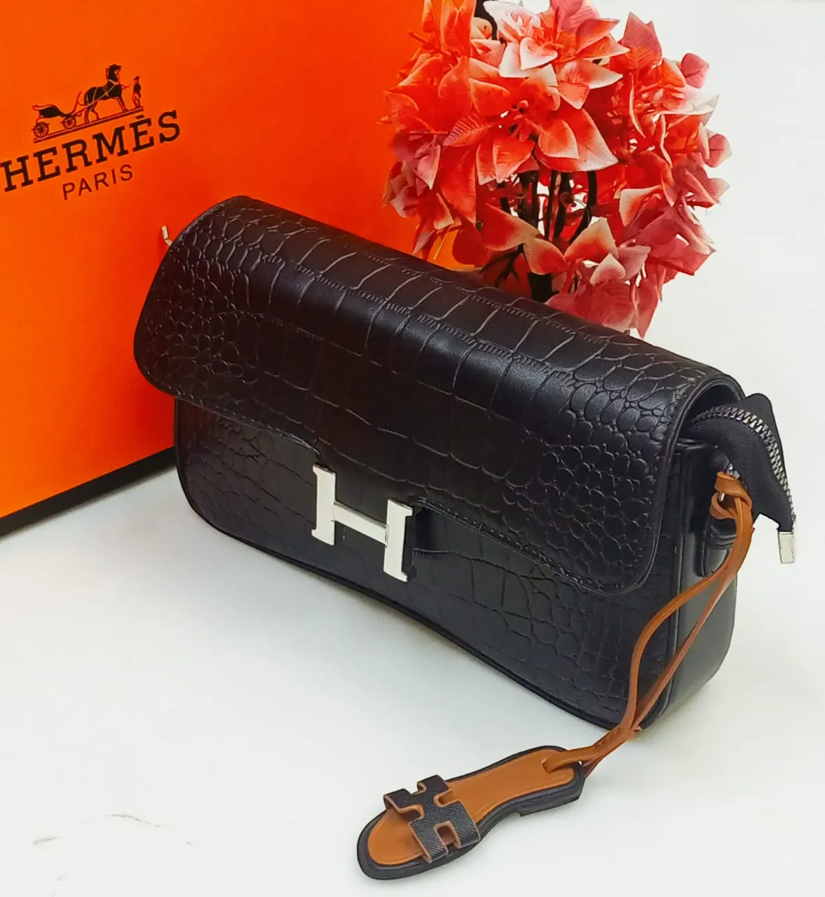 Hermès Printed Rexine Crossbody Bag for Women (Black)