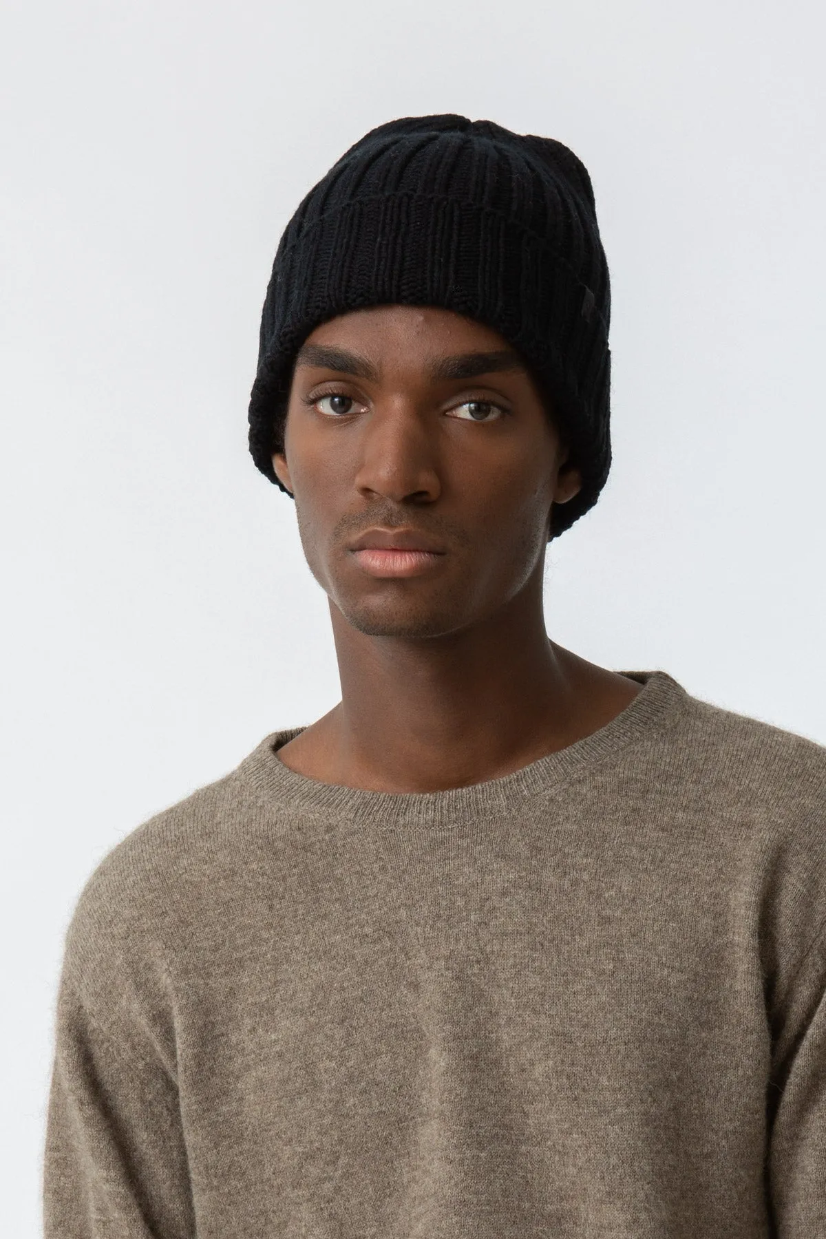 Merino Thick Rib Hat in Black