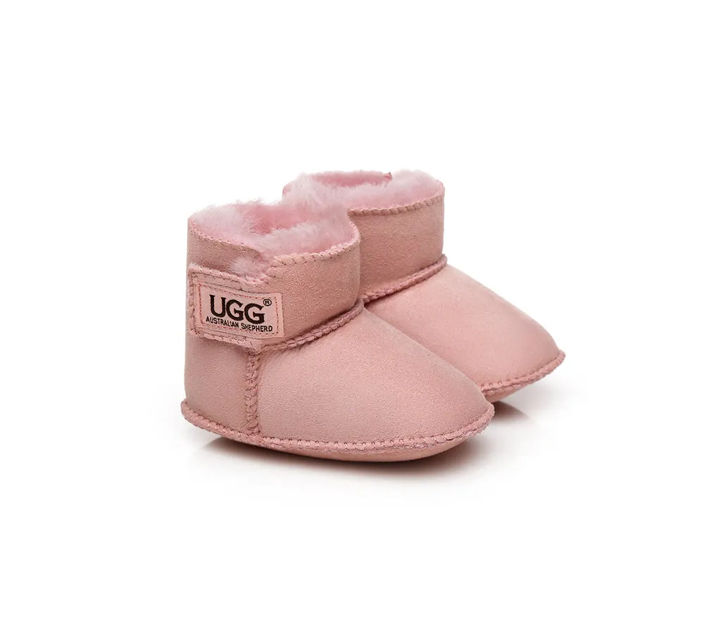 UGG Baby Gift Pack Erin Bootie with Pom Pom Beanie